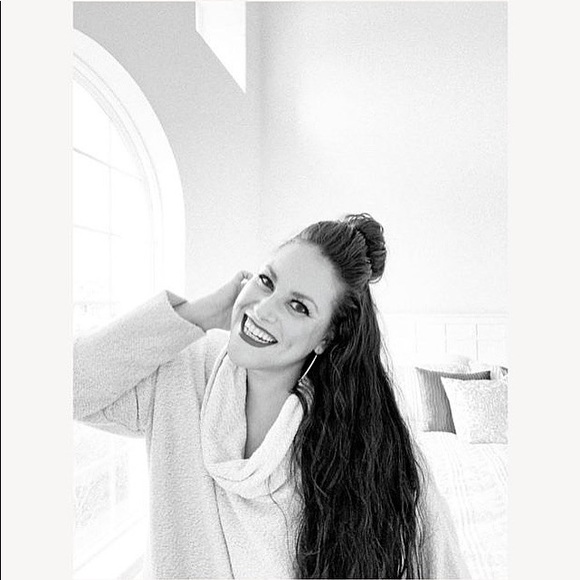 Meet your Posher, Kristin - Picture 1 of 1